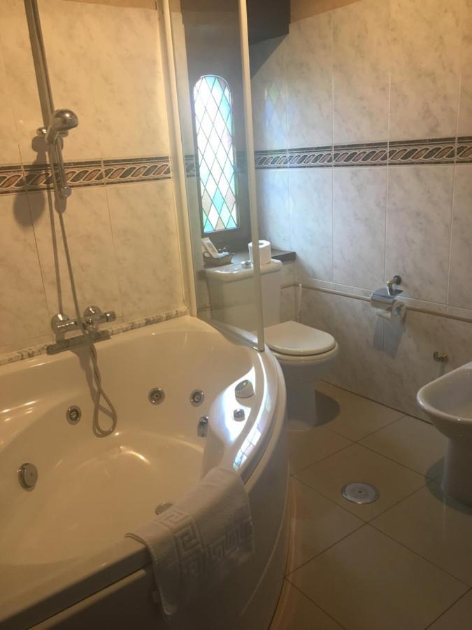 El Ama De Llaves Guest House Hontoria Exterior foto